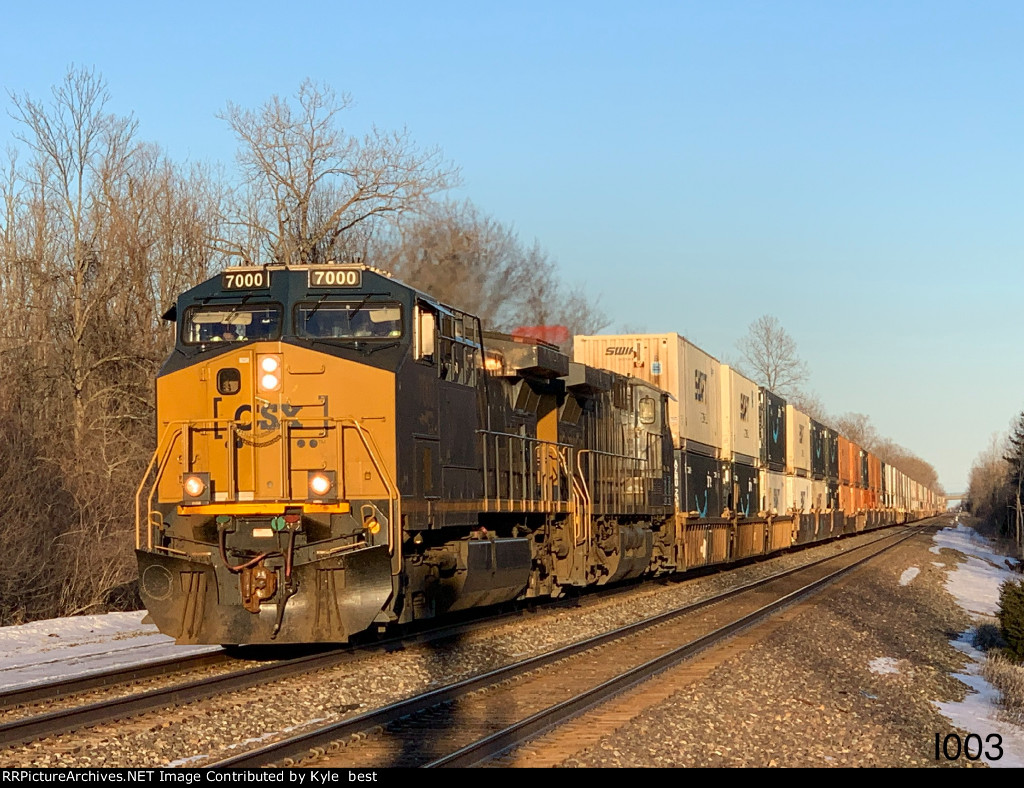 CSX 7000 on I003